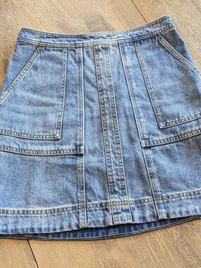 Cabi, Medium Wash Distressed 18" Denim Blue Jean 100% Cotton Skirt, Size 2